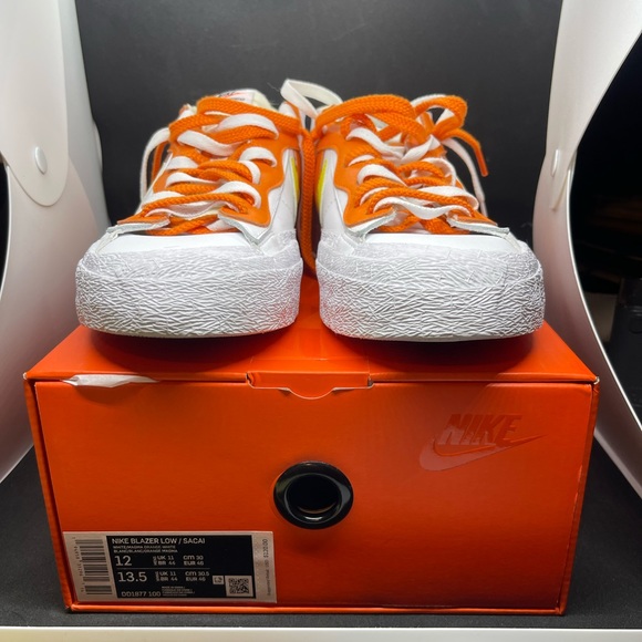 Nike Blazer Low / Sacai 2021 DO1877-100 - Picture 2 of 8